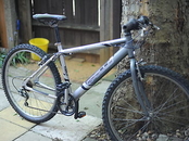 APOLLO MOUNTAIN BIKE 26&quot; WHEELS 17&quot; FRAME 18 SPEED Aluminium Lightweight